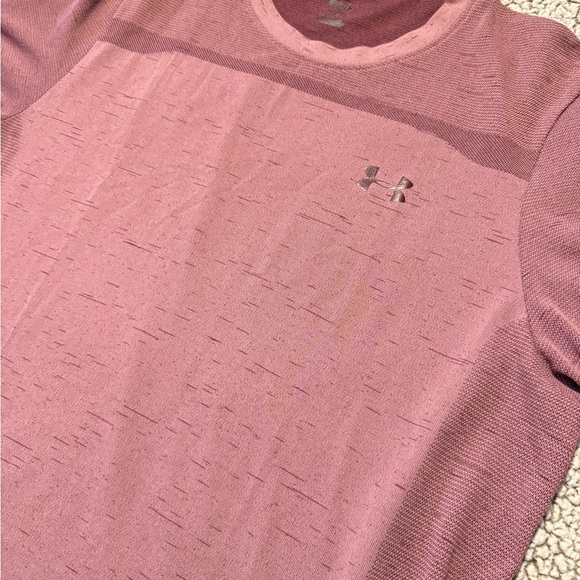 Under Armour Athletic Shirt - Picture 4 of 7